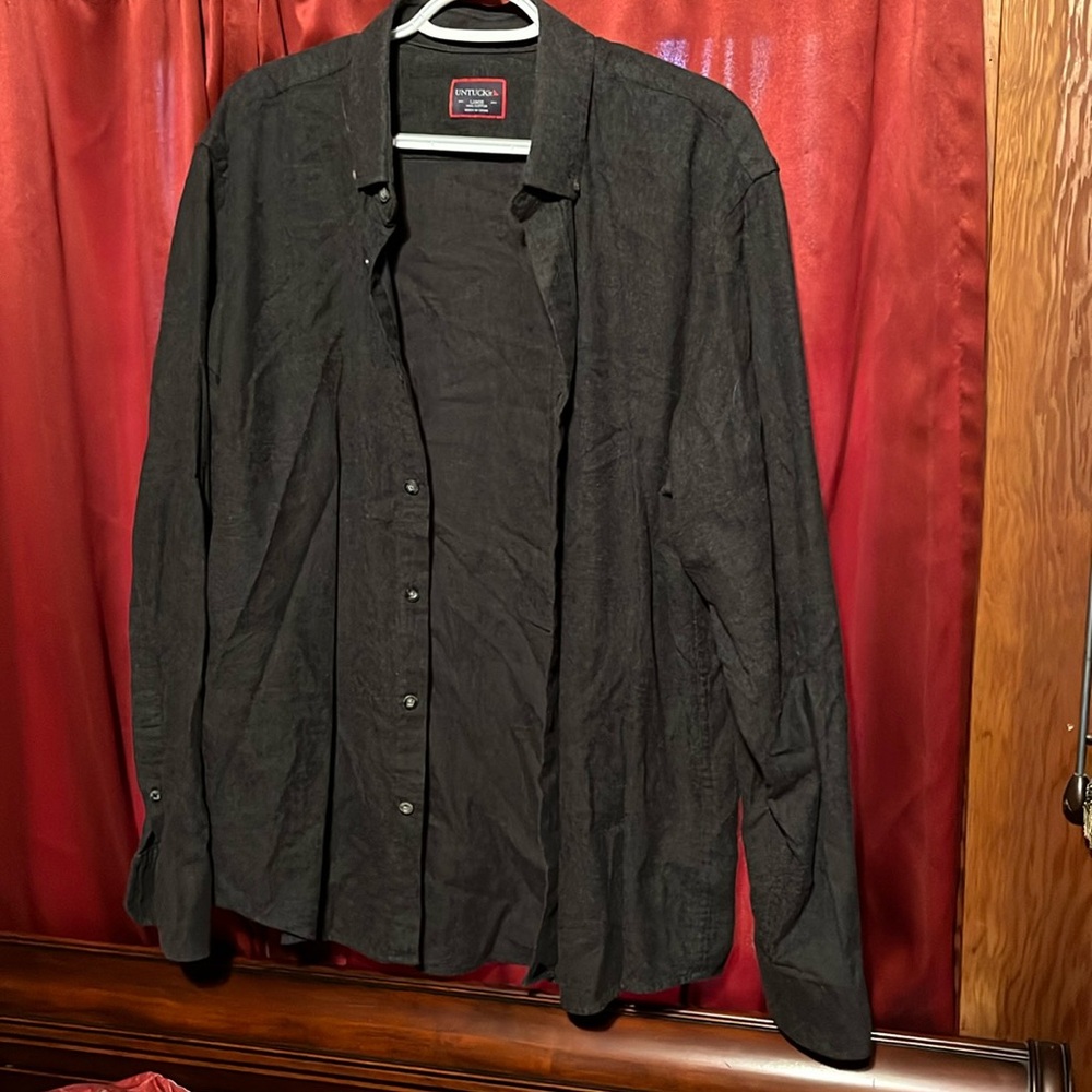 MENS UNTUCKit BUTTON DOWN GRAY 💯 COTTON SHIRT.  SIZE LARGE